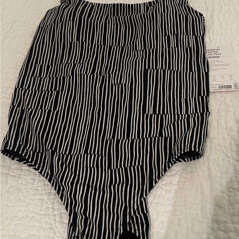 Athleta Black and White Striped One-Piece Swimsuit NWT - L